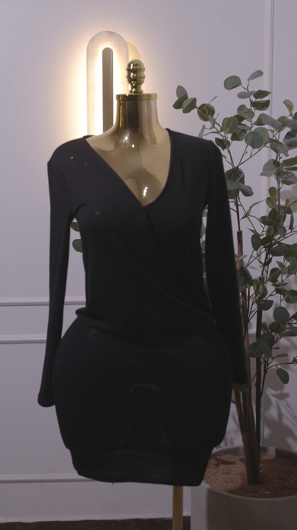 Black Long-Sleeve Fitted Dress