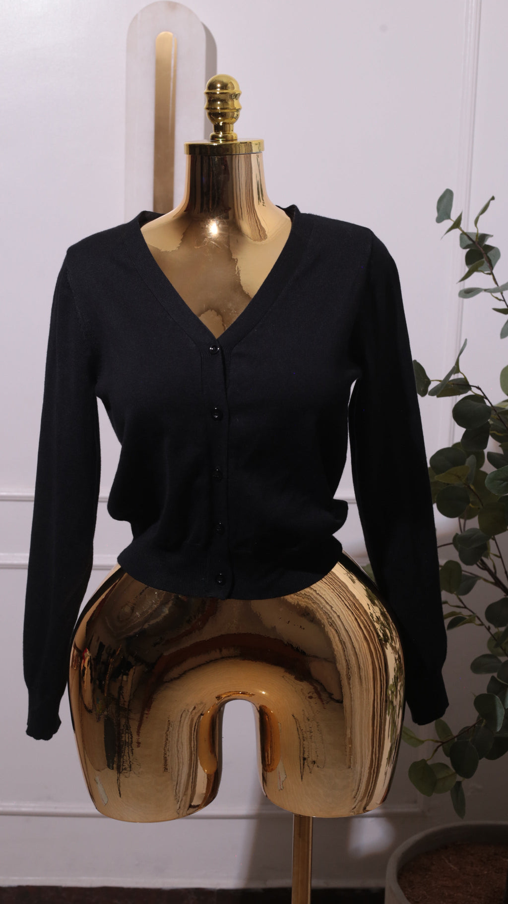 A Black Long-sleeved Button-front Cardigan