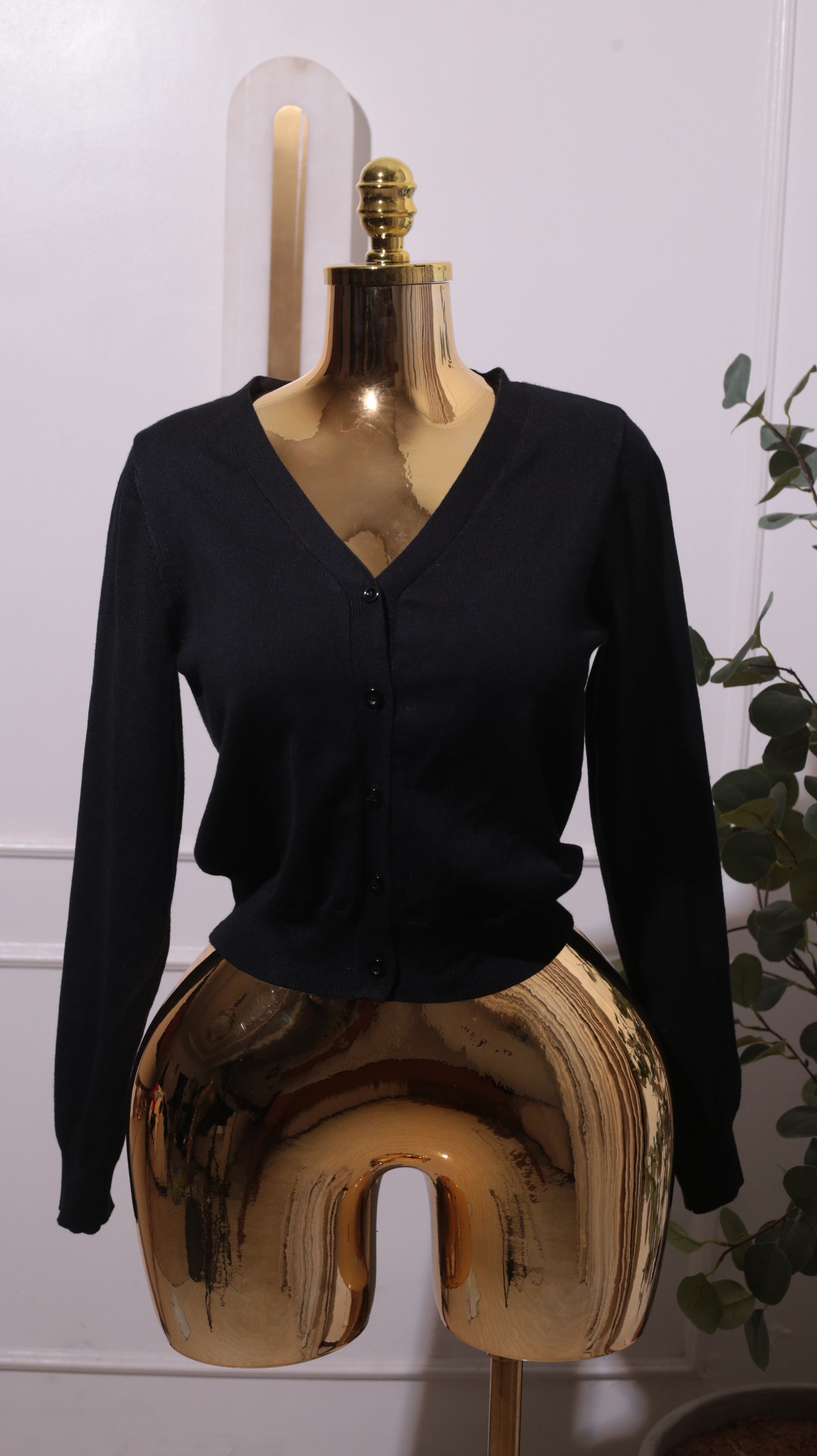 A Black Long-sleeved Button-front Cardigan