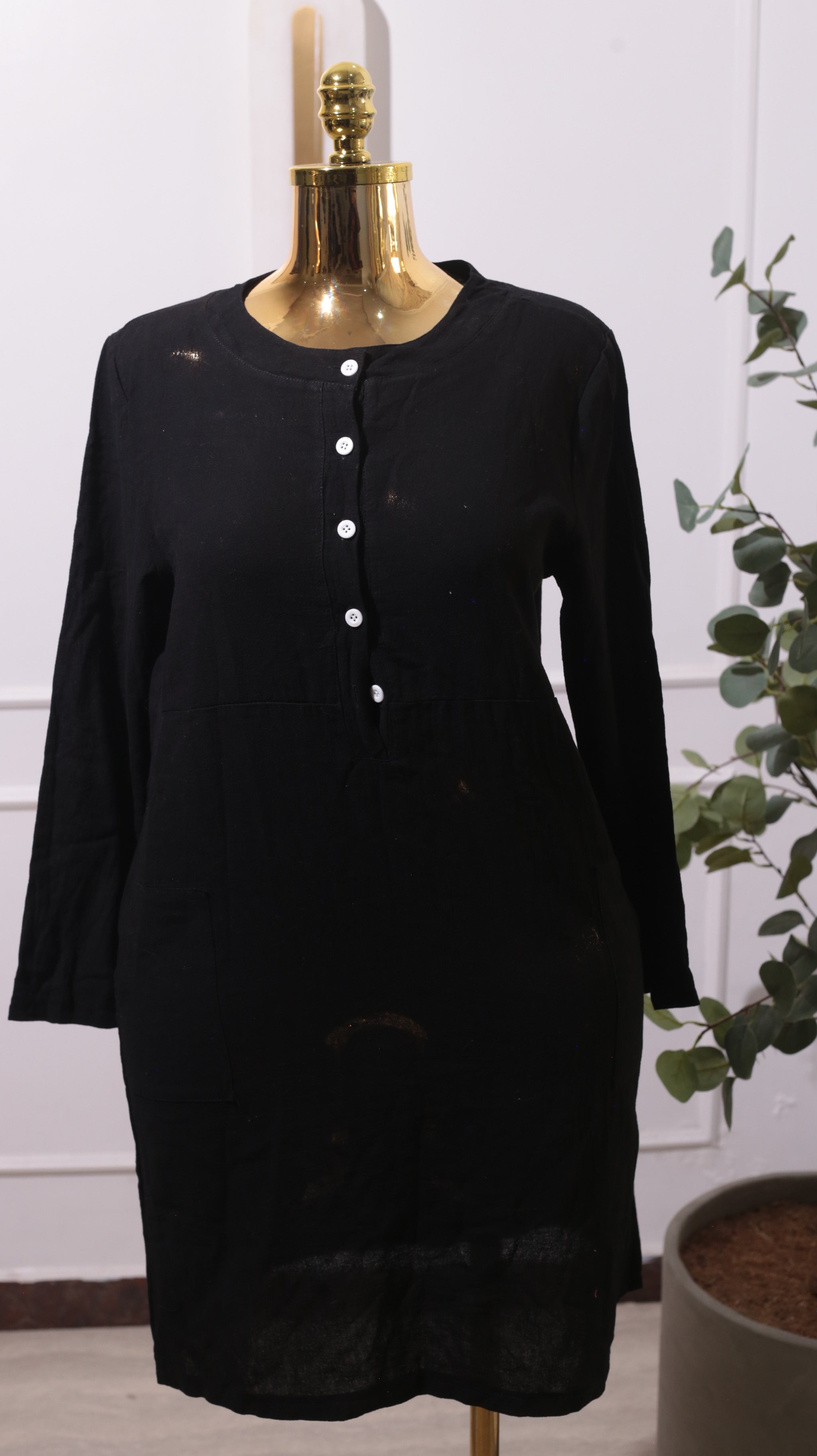 A Black Long-sleeved Decorative Button Dress