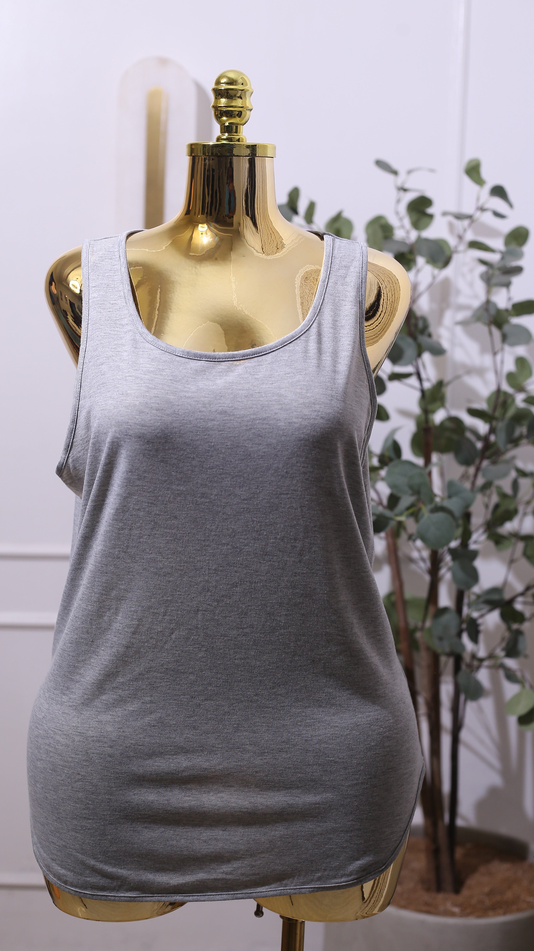 Athleta Essence Tie Back Tank In A Gray Heathered Color