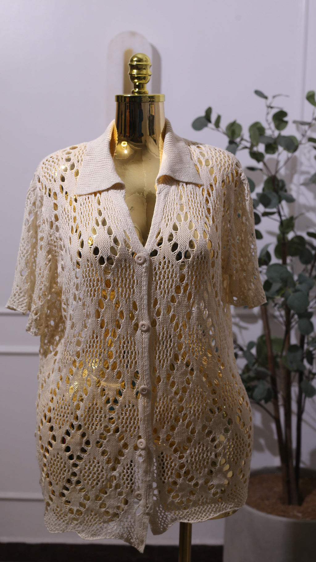 Beige Crochet Knit Short-sleeve Cardigan With A Shirt Collar And Front Button Closure