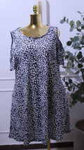 Black And White Leaf-patterned Casual Dress