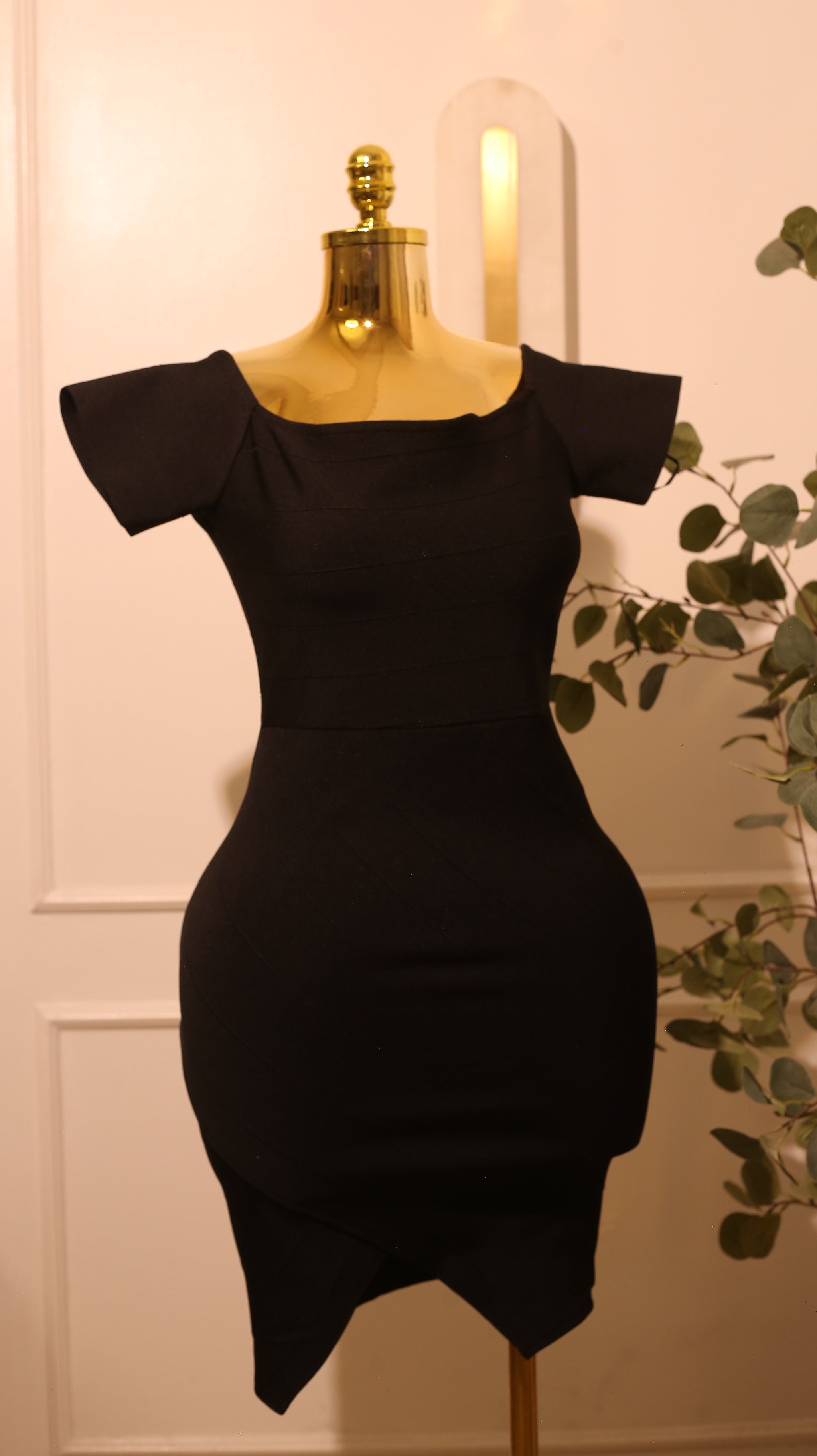 Black Off-the-Shoulder Bandage Bodycon Dress (Small)