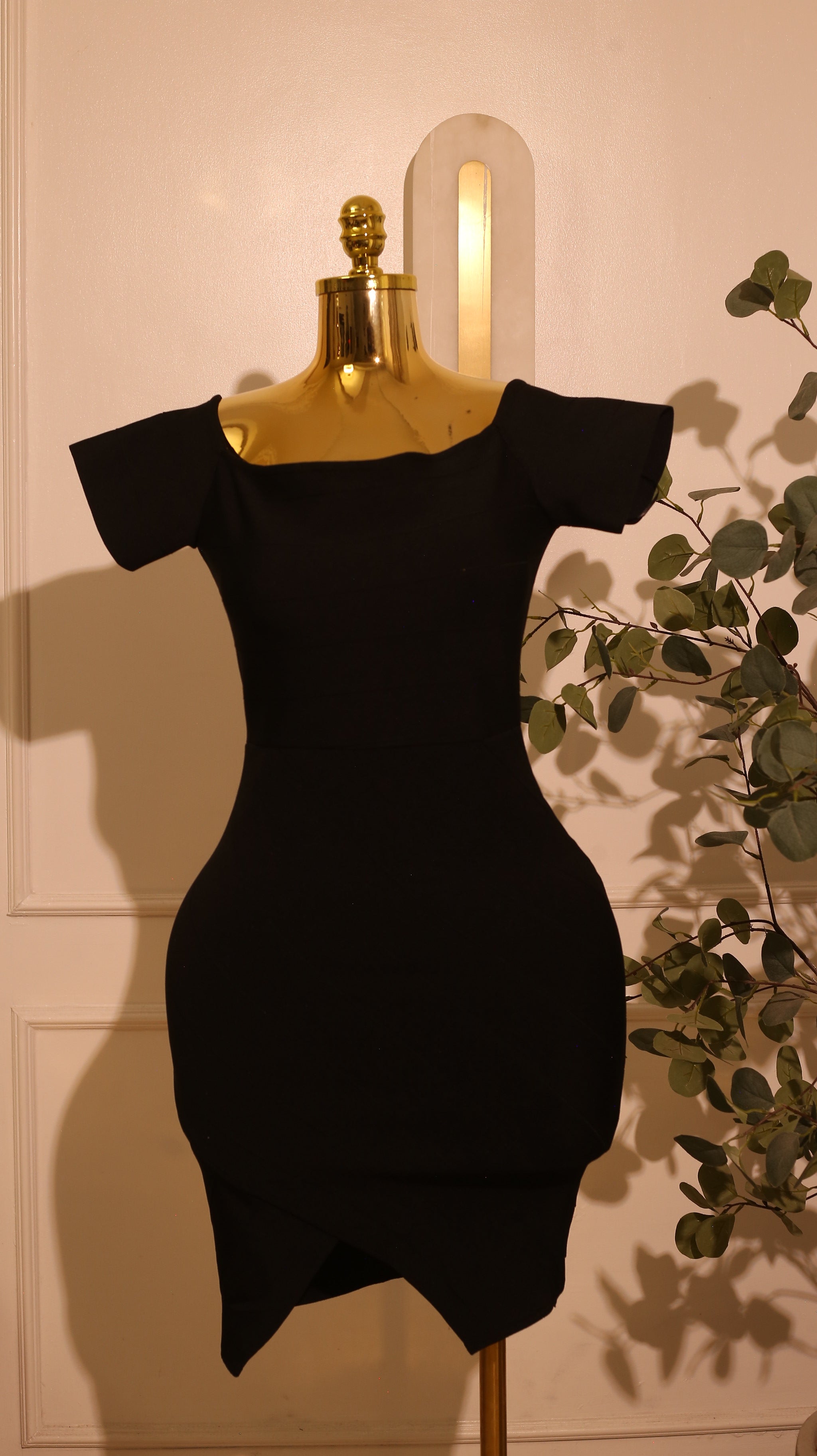 Black Off-the-Shoulder Bandage Bodycon Dress (Small)