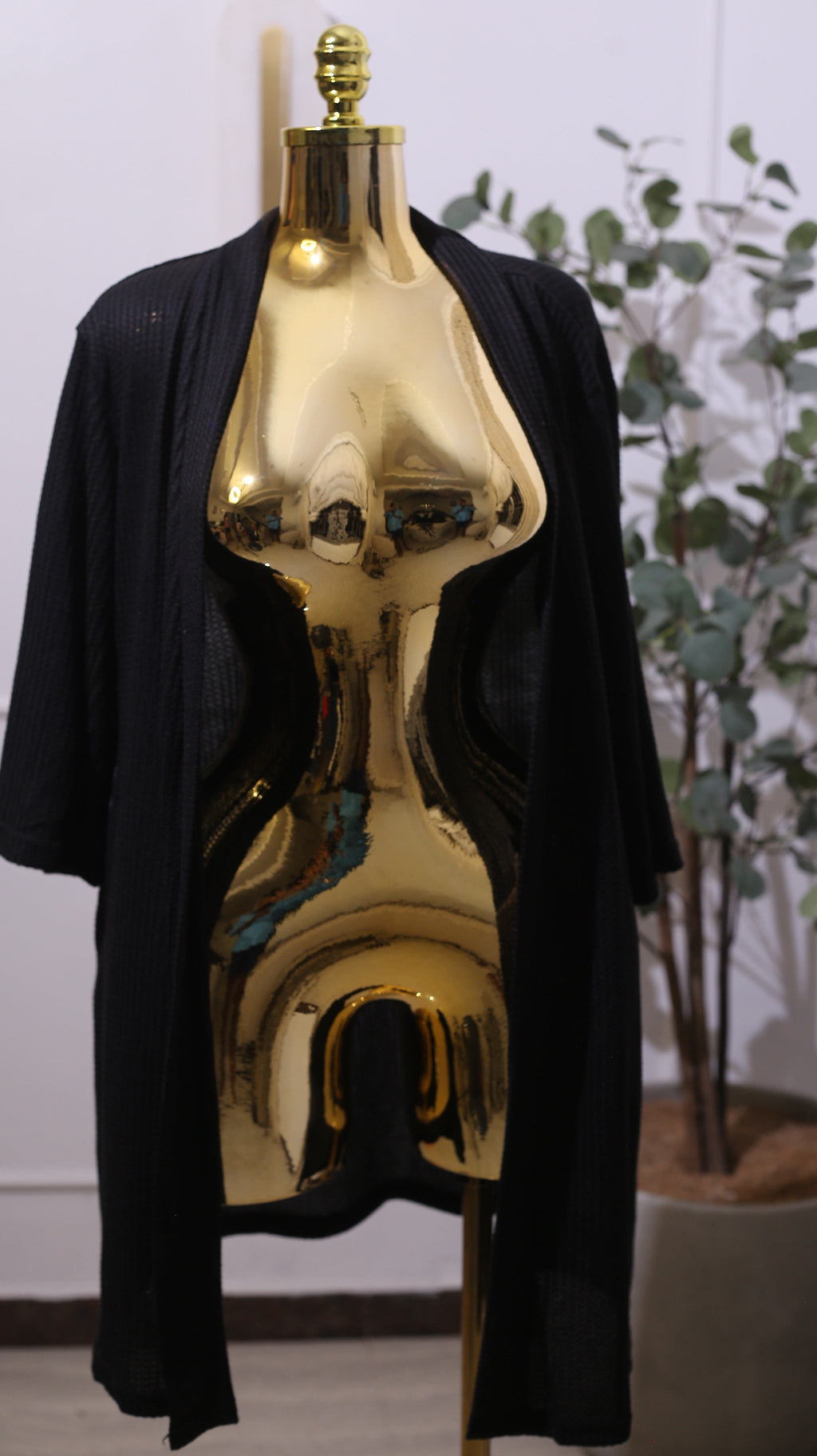 Black, Long-sleeved, Knee-length Pleated Coat