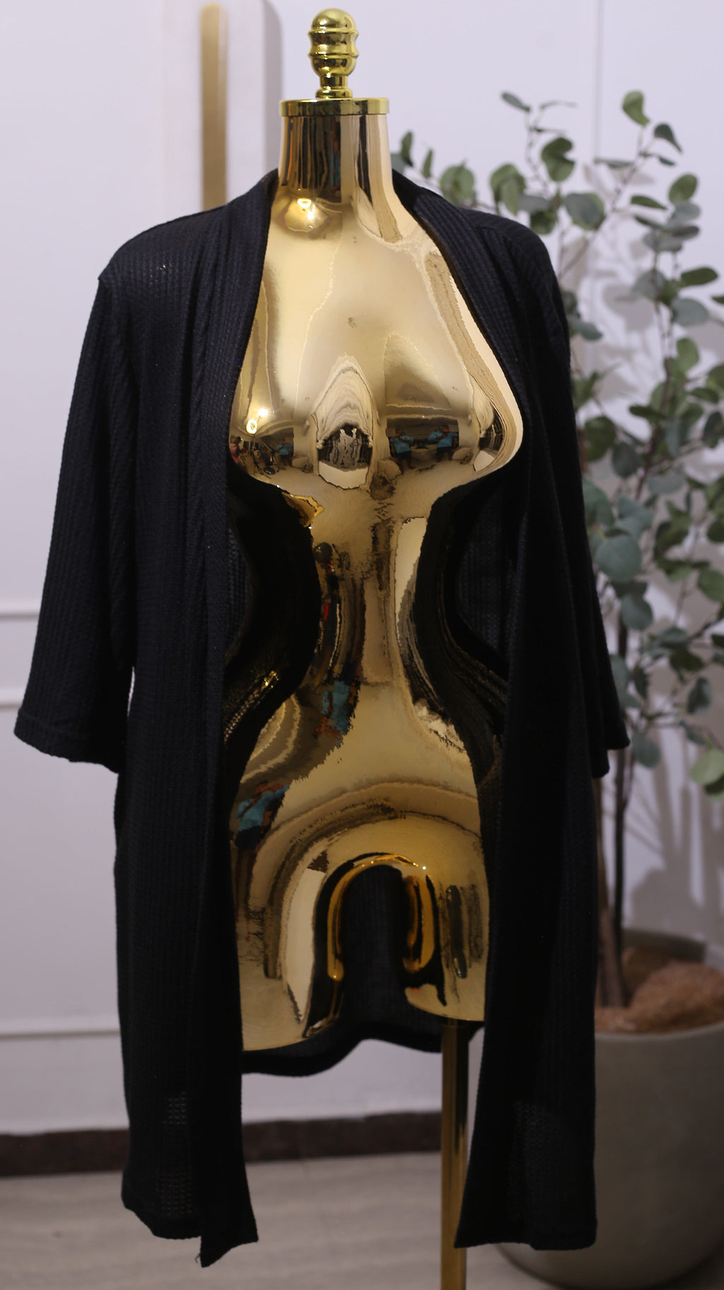 Black, Long-sleeved, Knee-length Pleated Coat