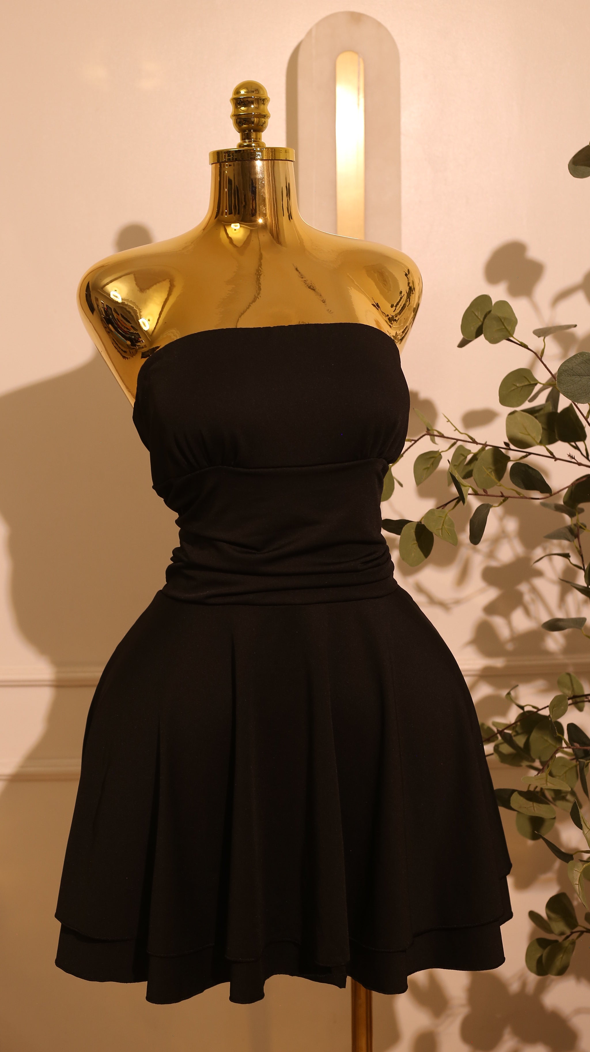 Black Strapless Tiered Mini Dress (Large)