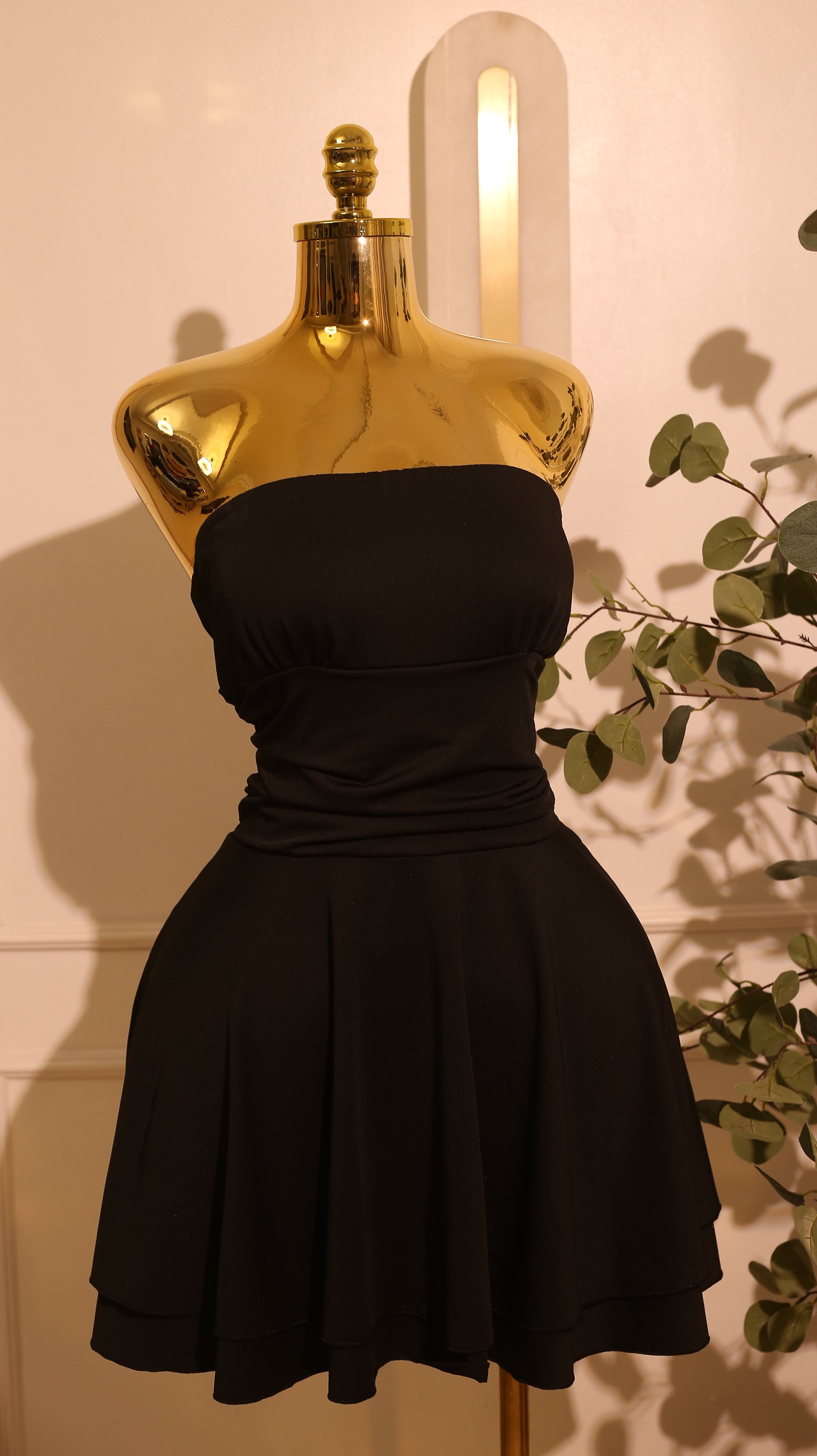 Black Strapless Tiered Mini Dress (Large)