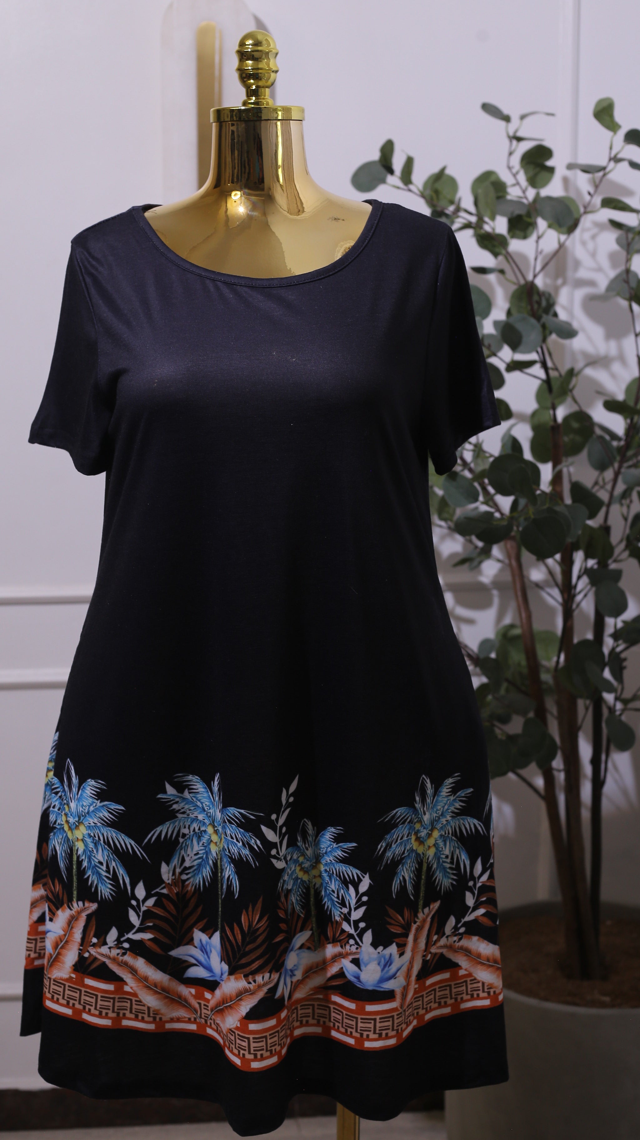 Black Short-sleeved Casual Tunic Dress With A Tropical Palm Tree And Floral Border Print