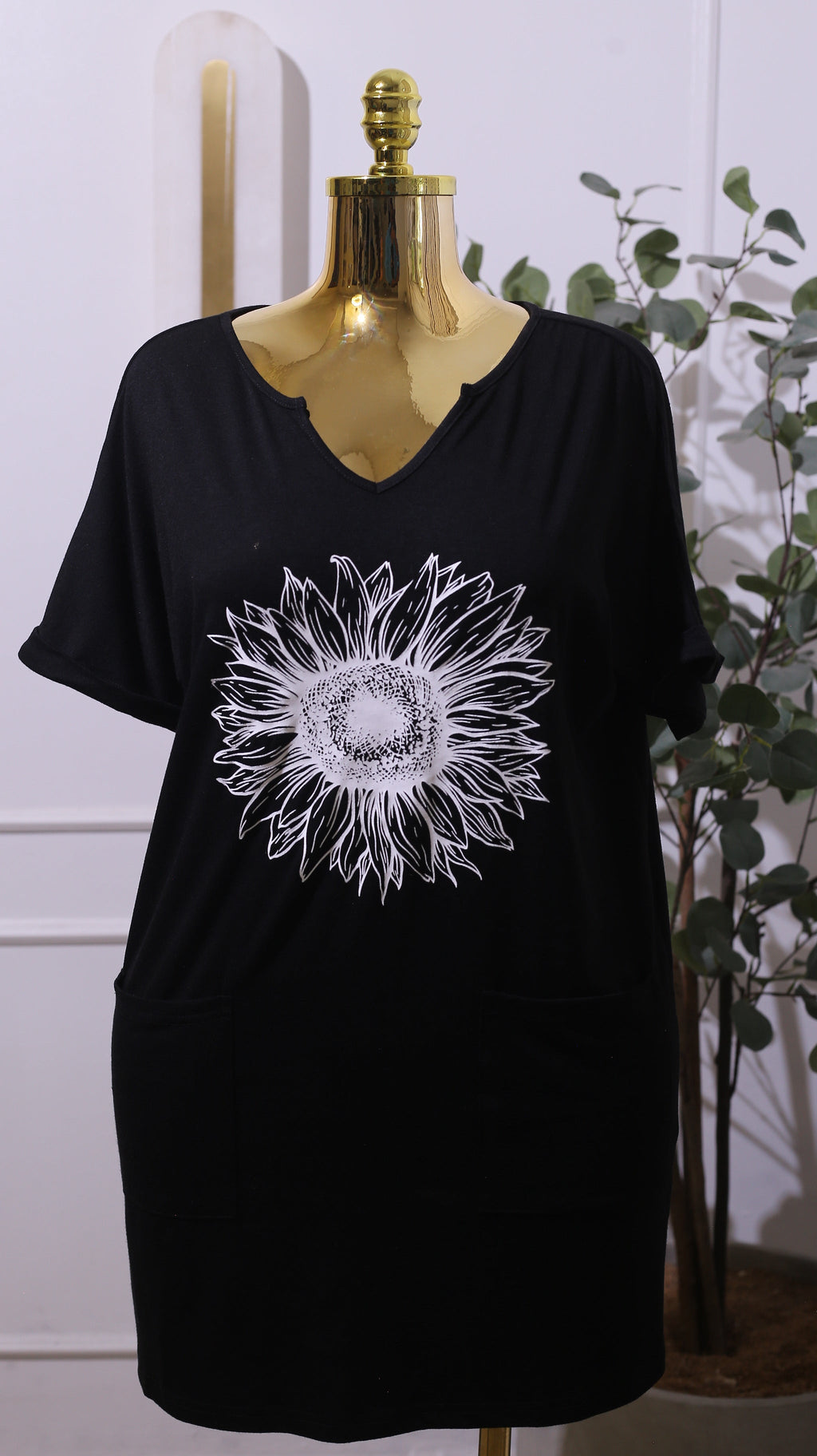 Black Short-sleeved T-shirt Dress With A White Sunflower Print