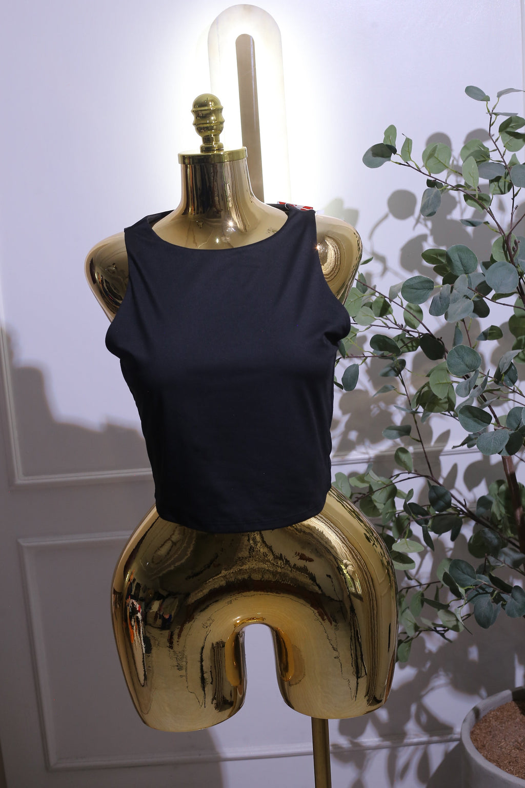 Black Sleeveless Cropped Tank Top