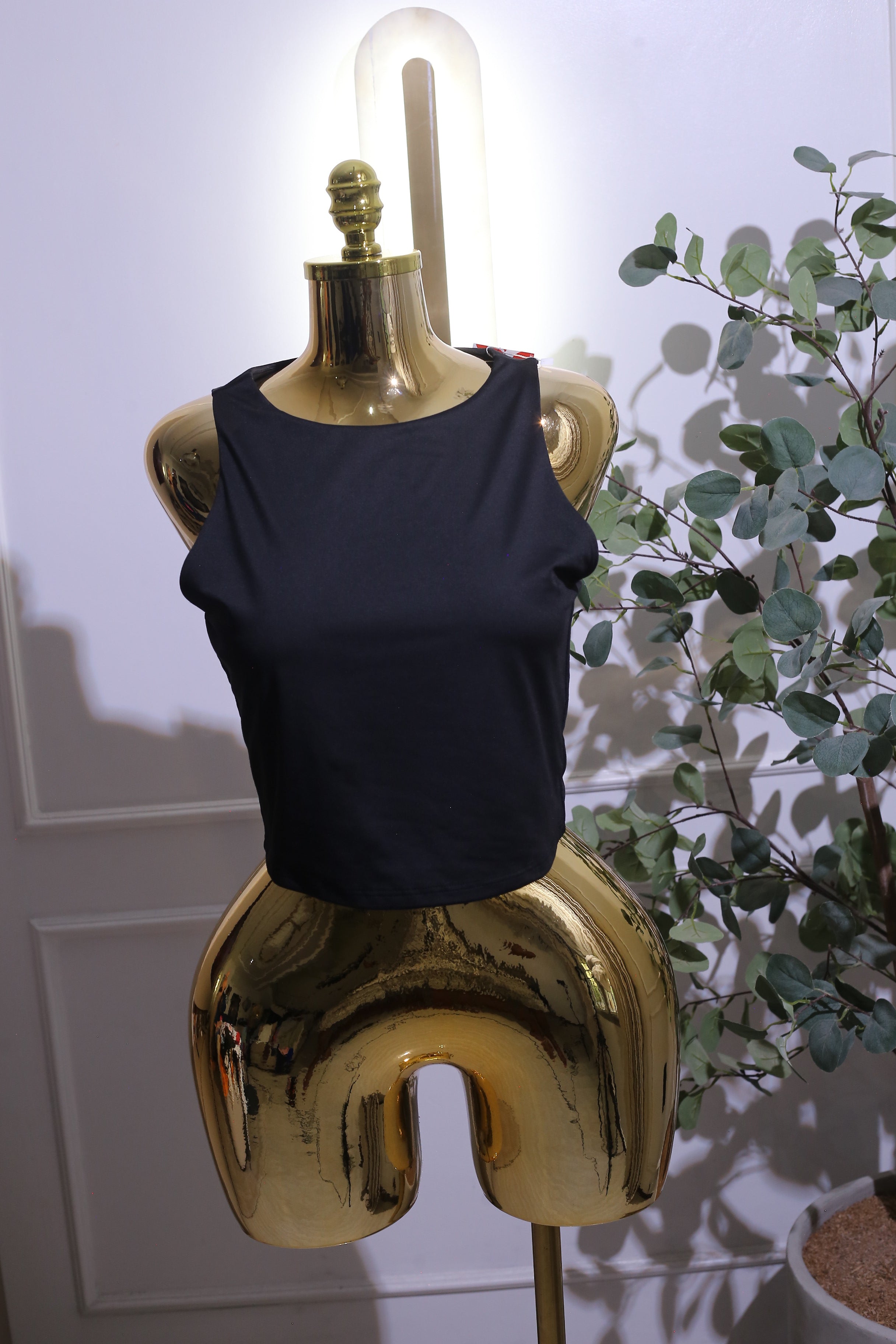 Black Sleeveless Cropped Tank Top