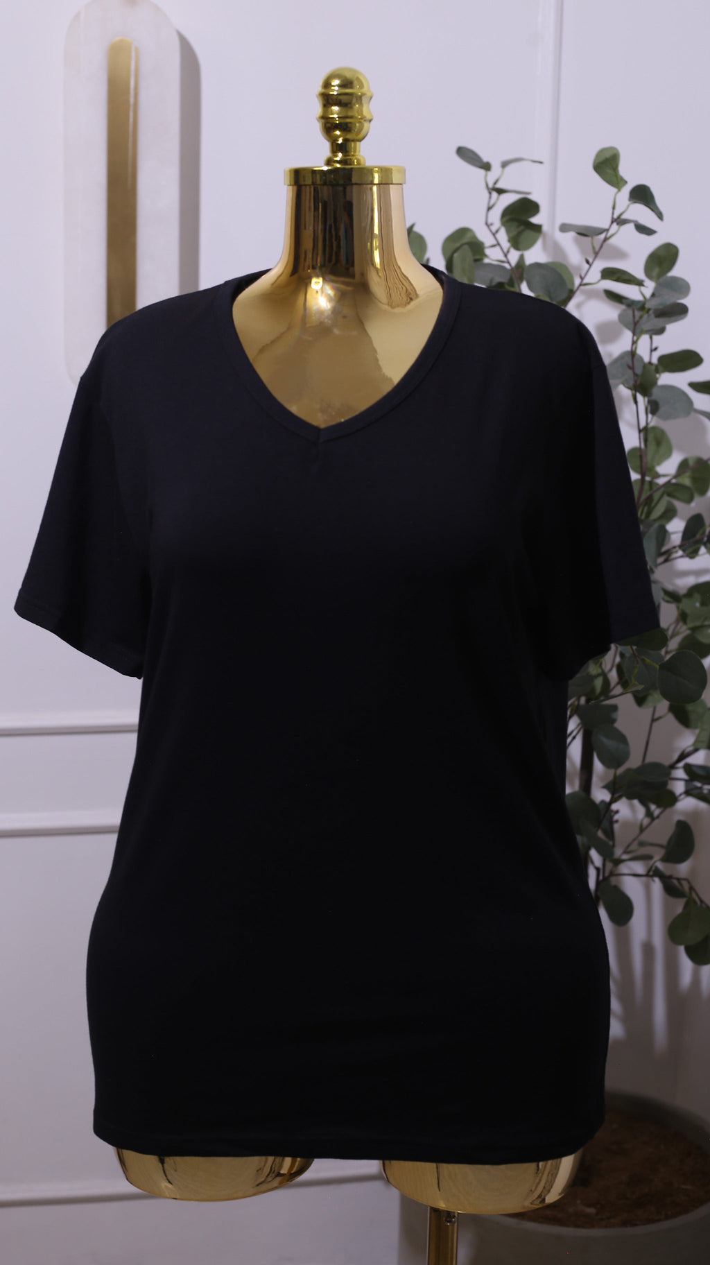 Black V-NECK Short-sleeve Top