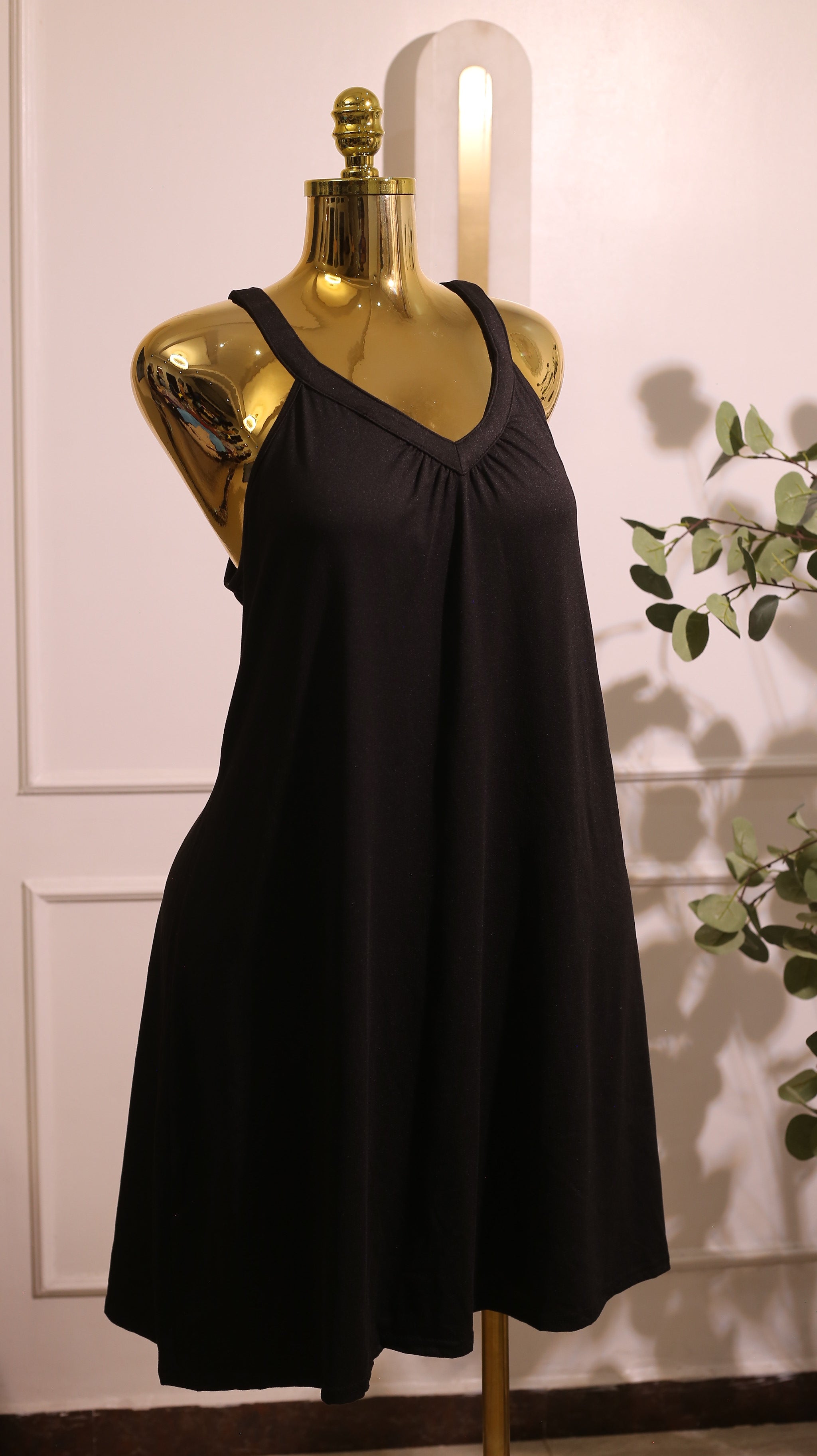 Black Sleeveless V?Neck Loungewear Dress (XL)