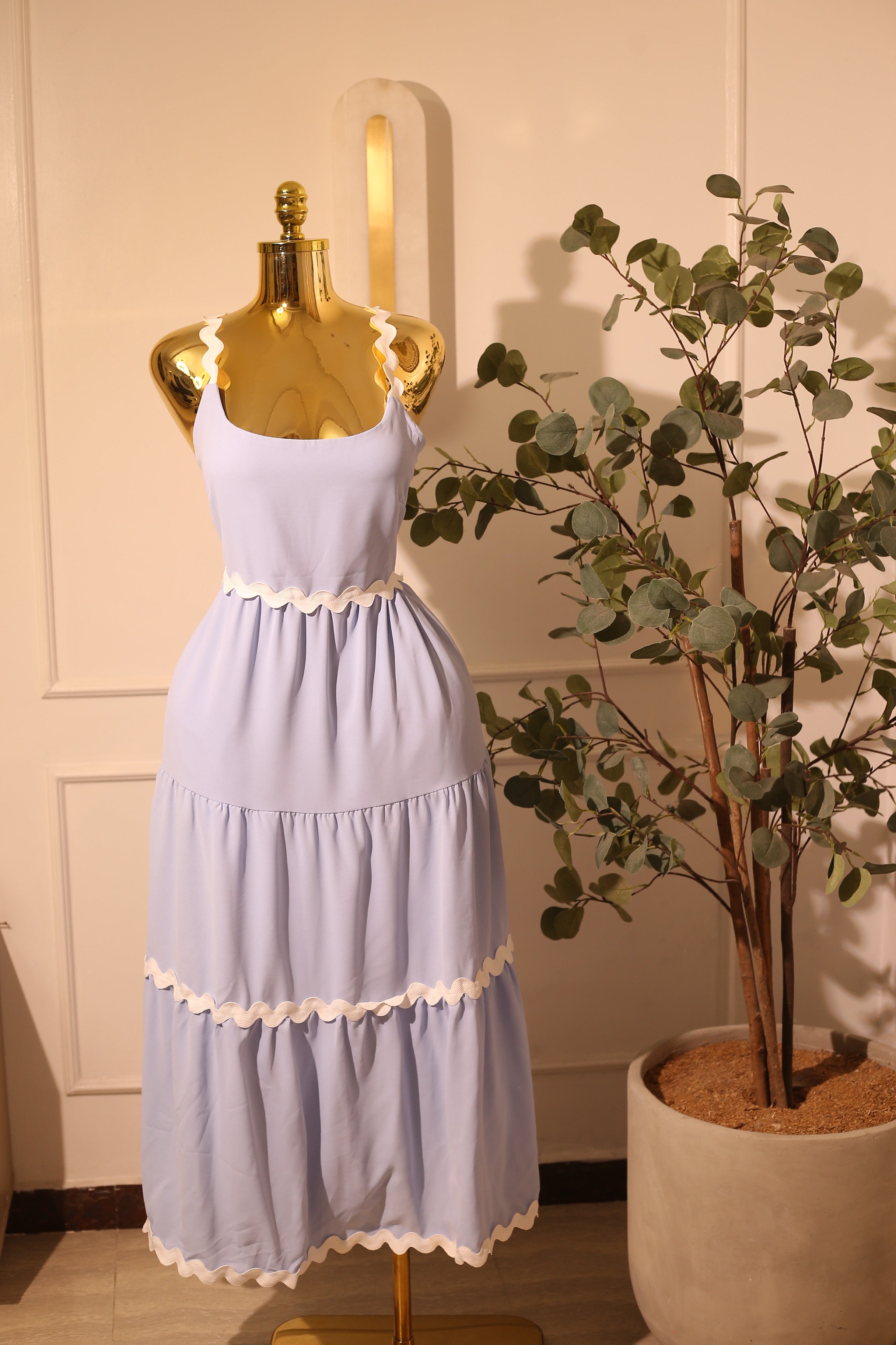 Light Blue Scalloped Tiered Maxi Dress (XL)