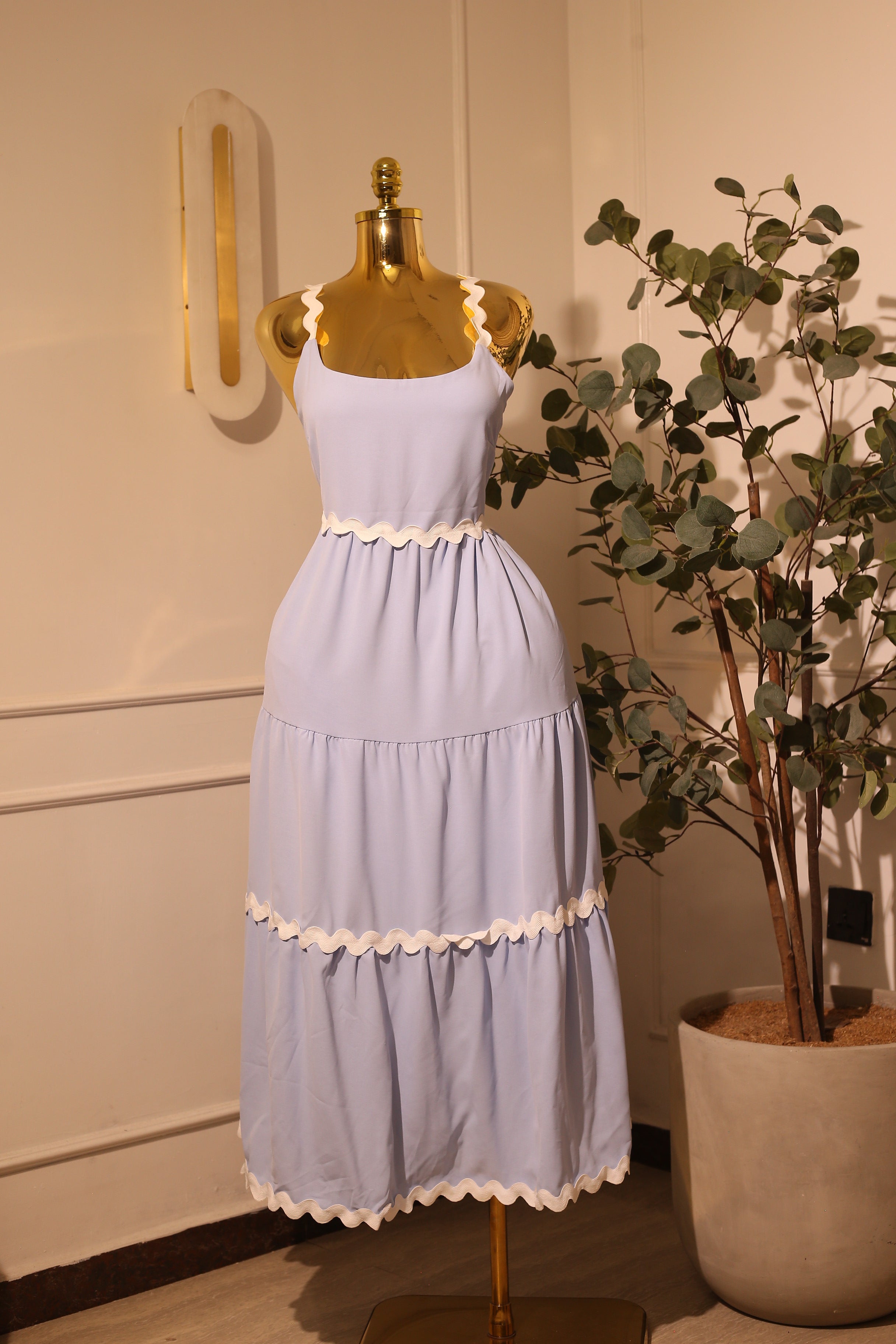Light Blue Scalloped Tiered Maxi Dress (XL)