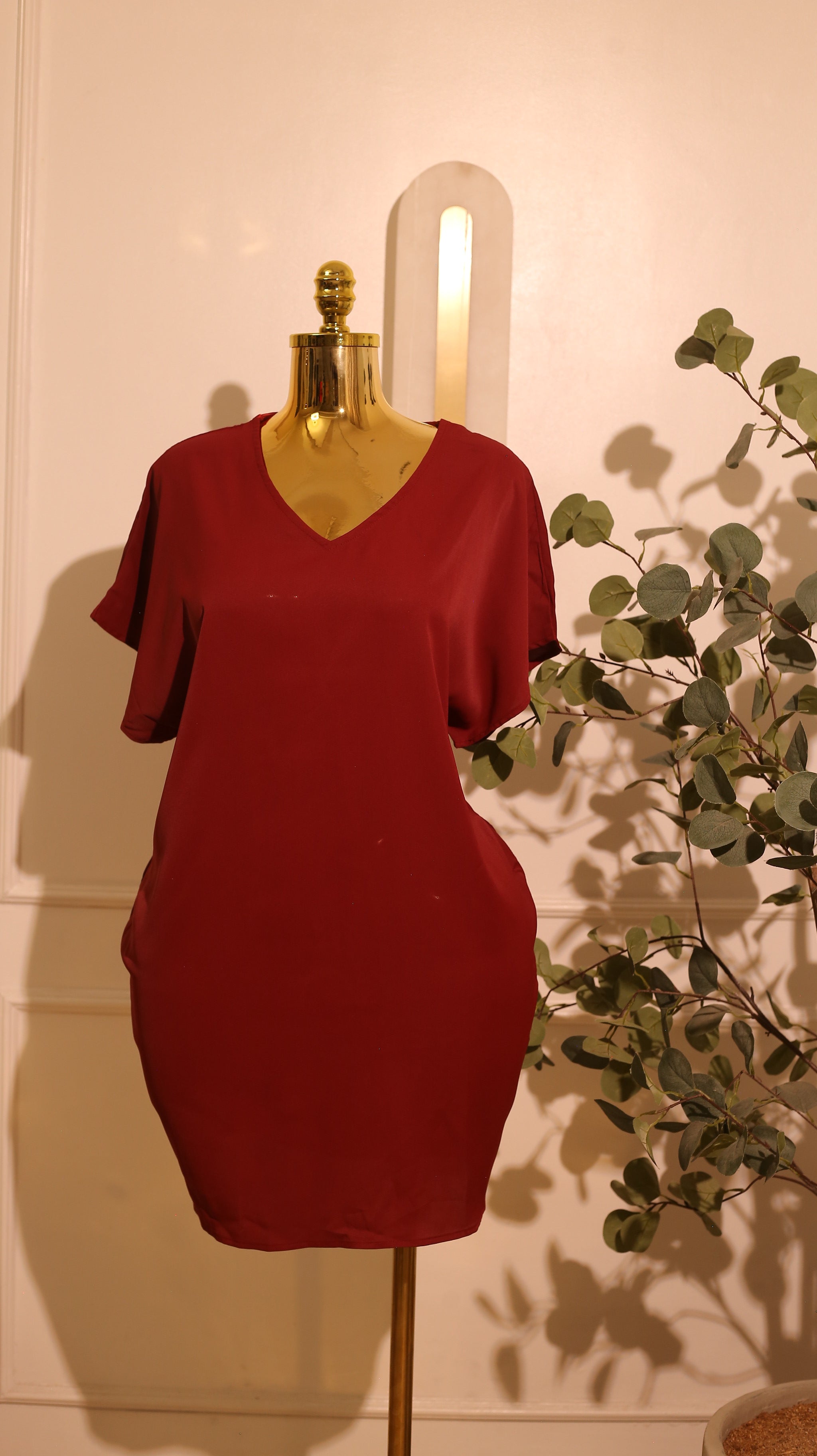 Casual V-Neck Short-Sleeve Dress In A Deep Red Or Burgundy Color