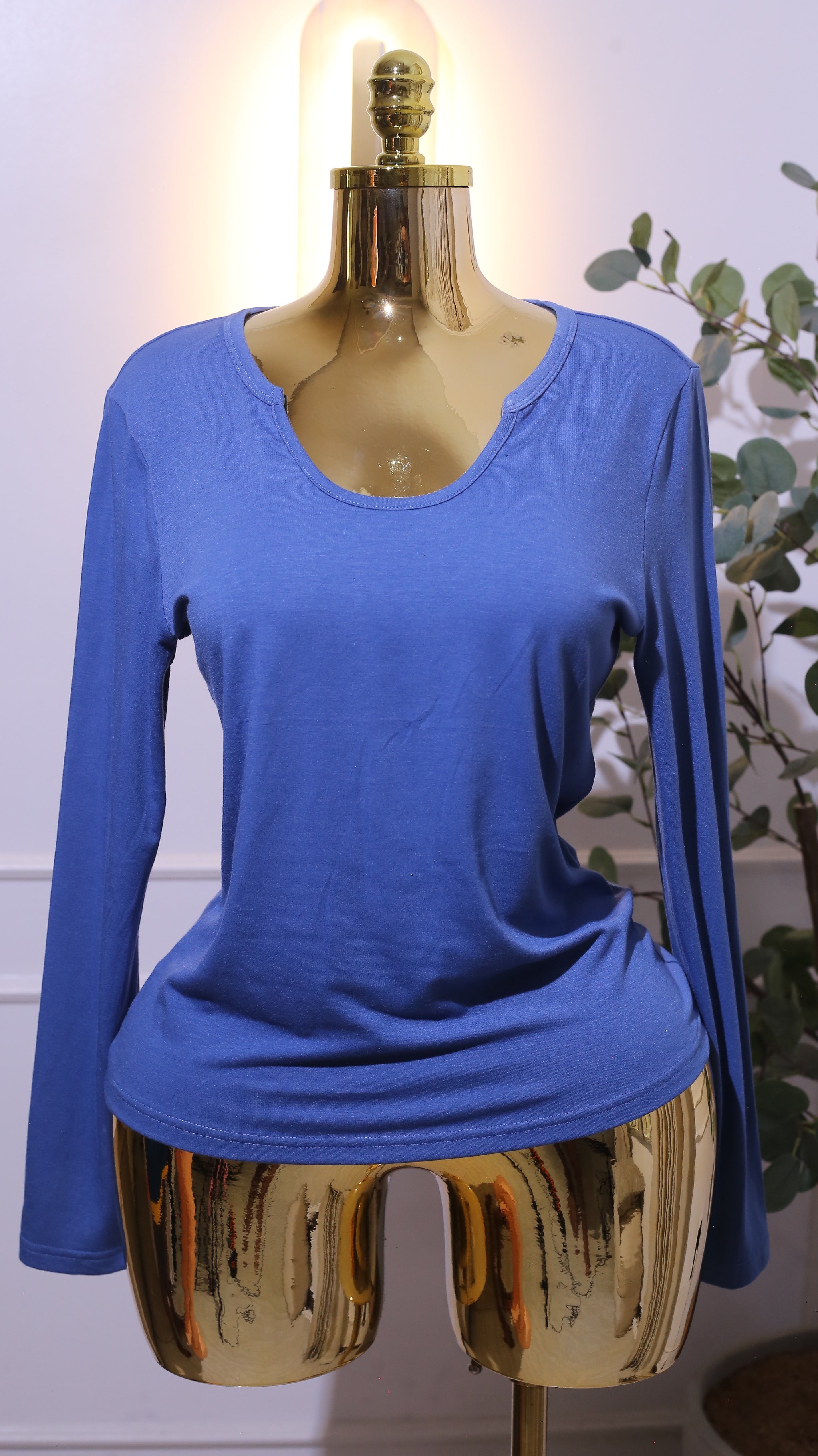 Glossy Blue Long-Sleeve Fitted T-Shirt