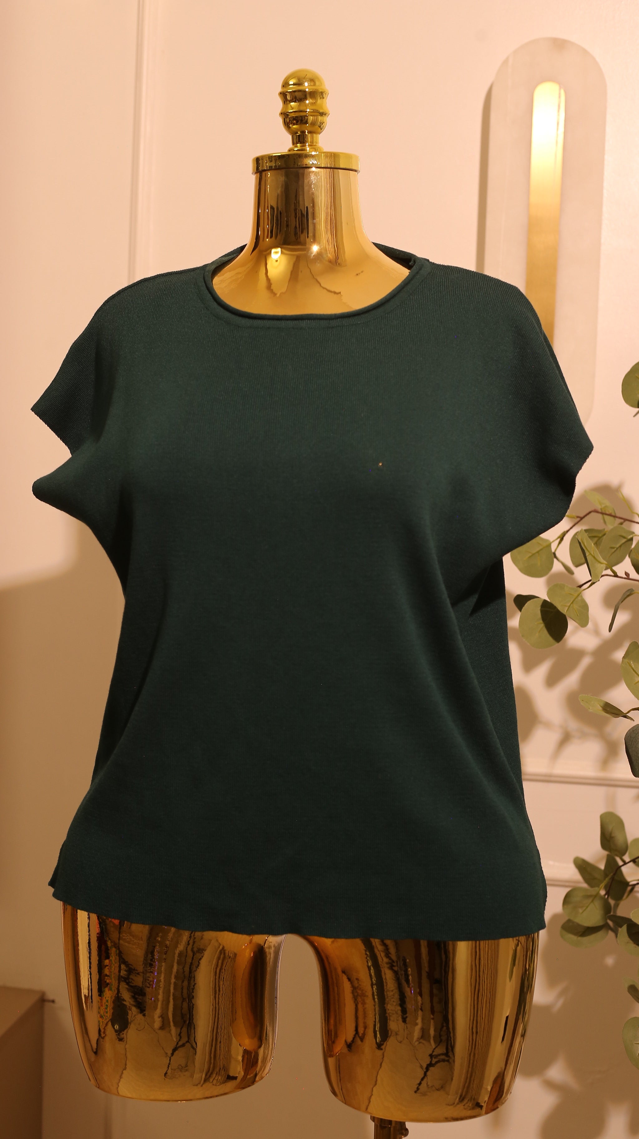Dark Green Sleeveless Fine-Knit Top – Medium