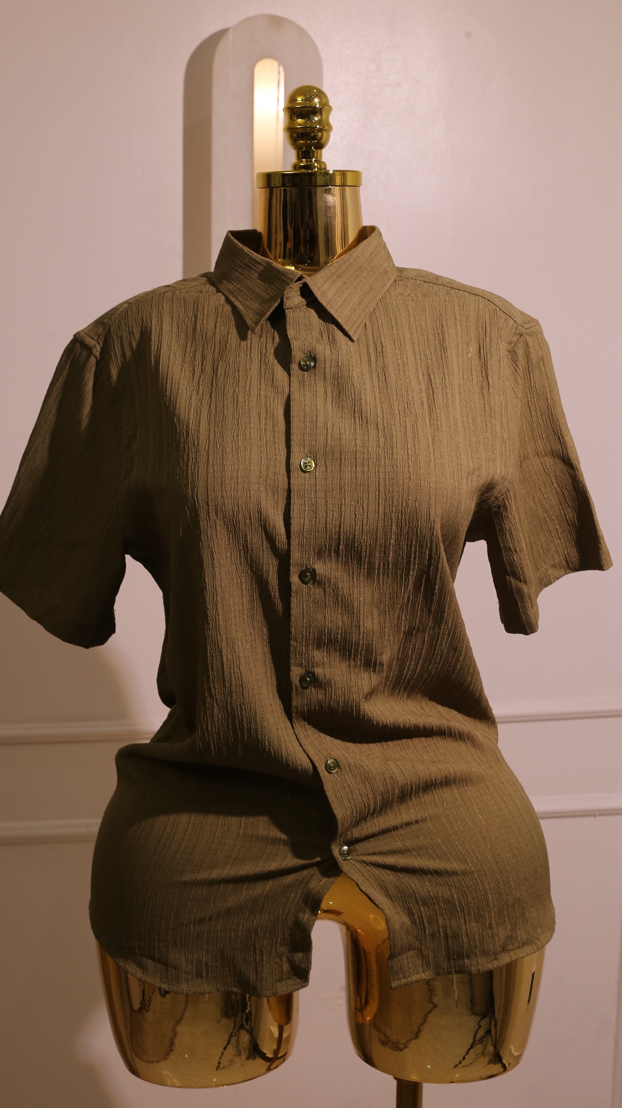 Men'S Short-Sleeve Casual Button-Down Shirt With A Textured Vertical Striped Pattern, Possibly The Coofandy Men'S Textured Short Sleeve Button Down Casual Beach Shirt Or Similar From Brands Like Yugnik