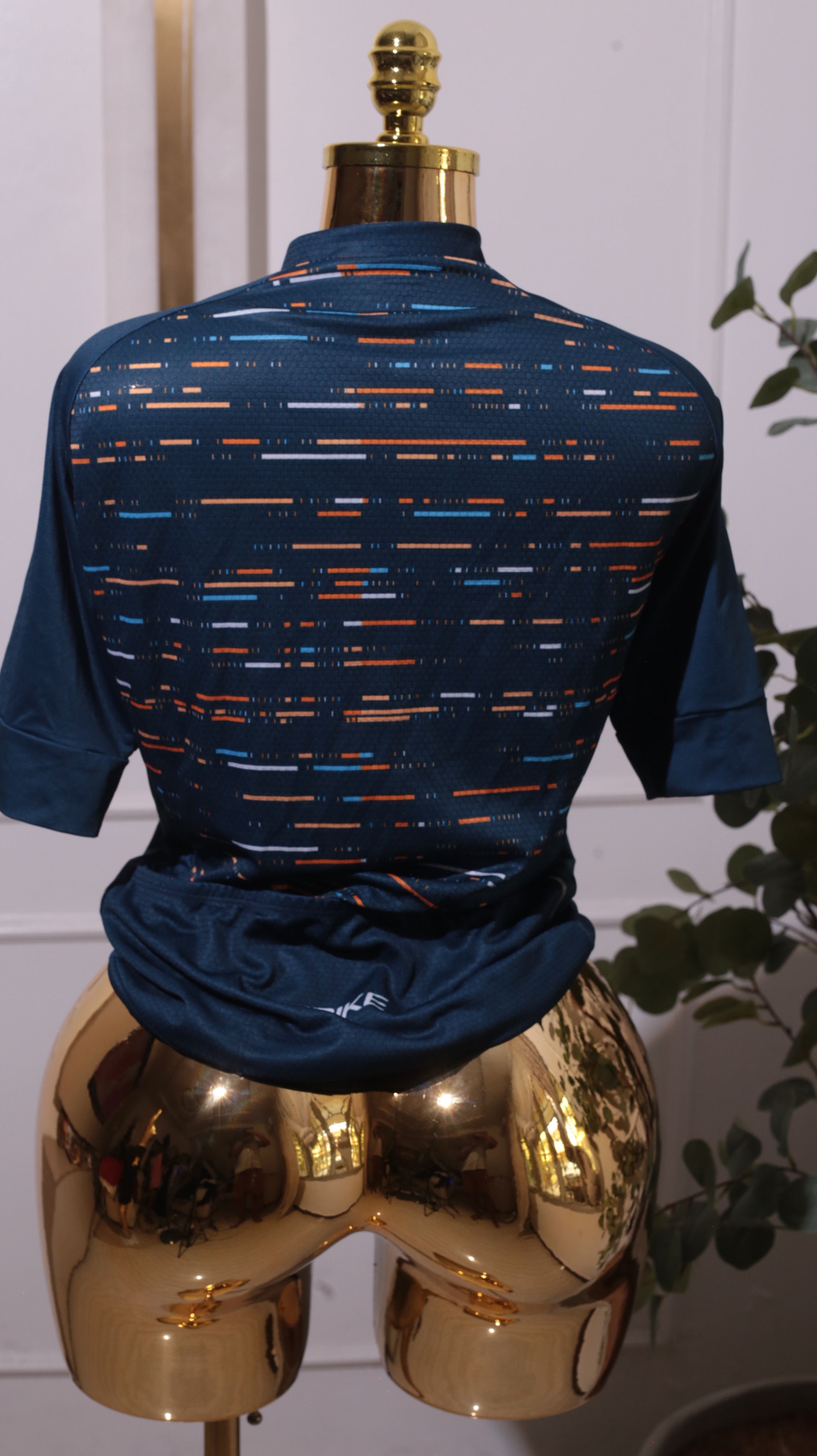 Short-sleeve Cycling Jersey In Blue With A Colorful, Reflective Pattern top