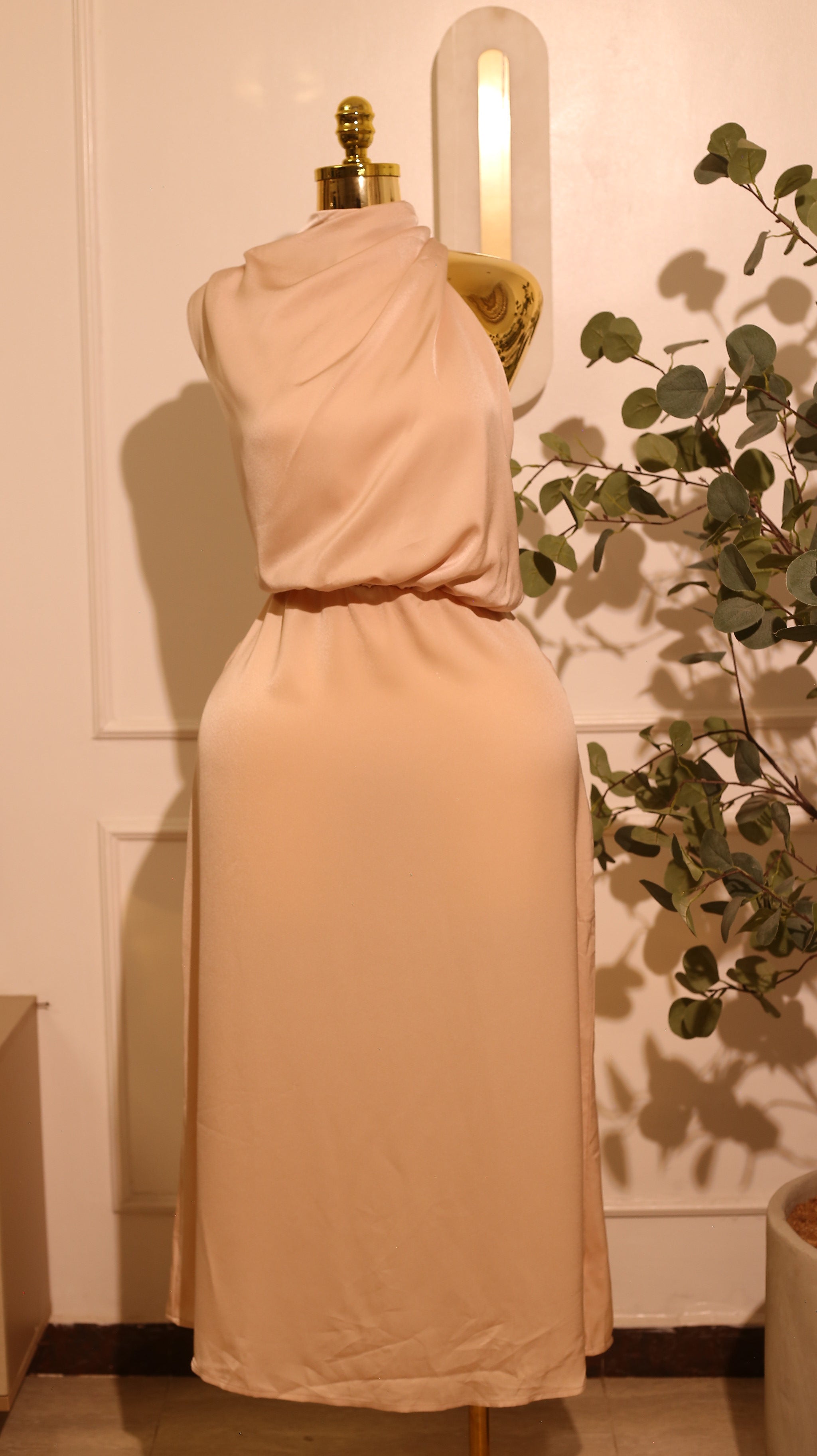 Sleeveless Crida Peach Silk Midi Dress
