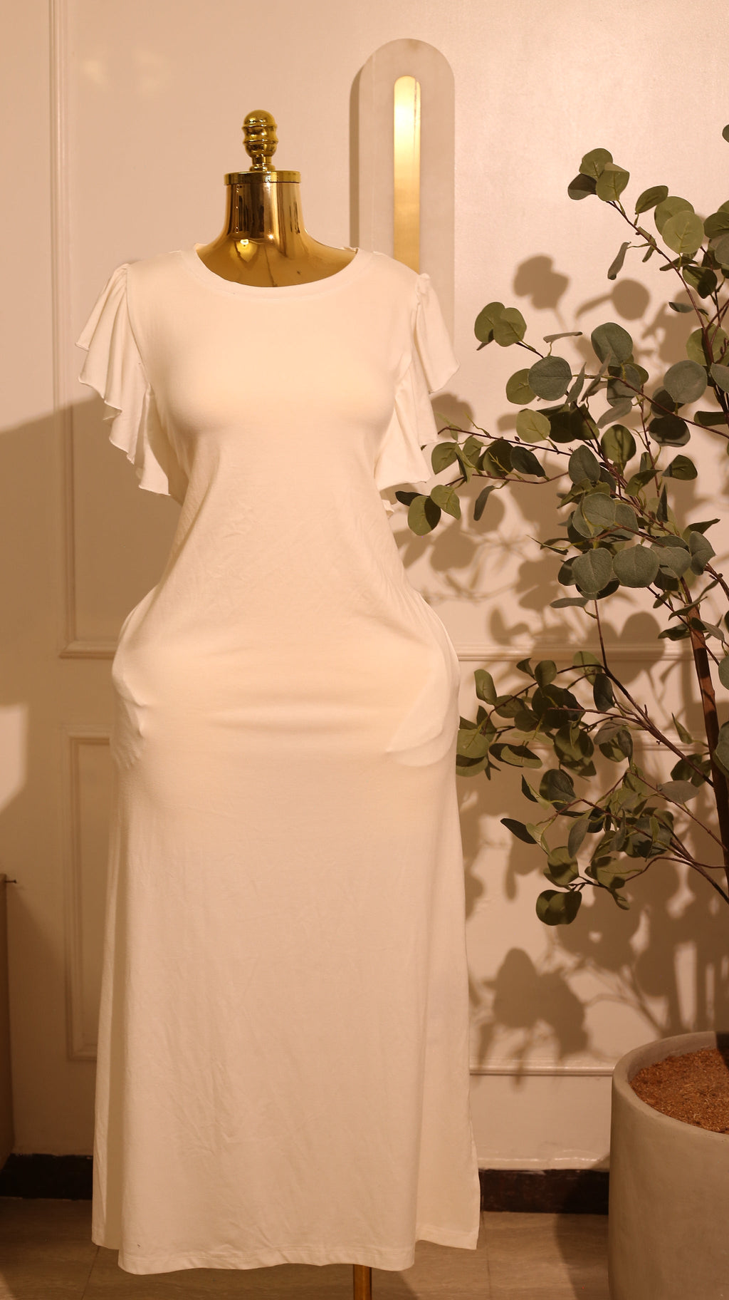 White Ruffle Flounce Sleeveless Dress (Medium)