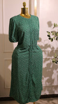 Women'S Standard Short-Sleeve Round Neck Swing Dress In A Green Floral Design