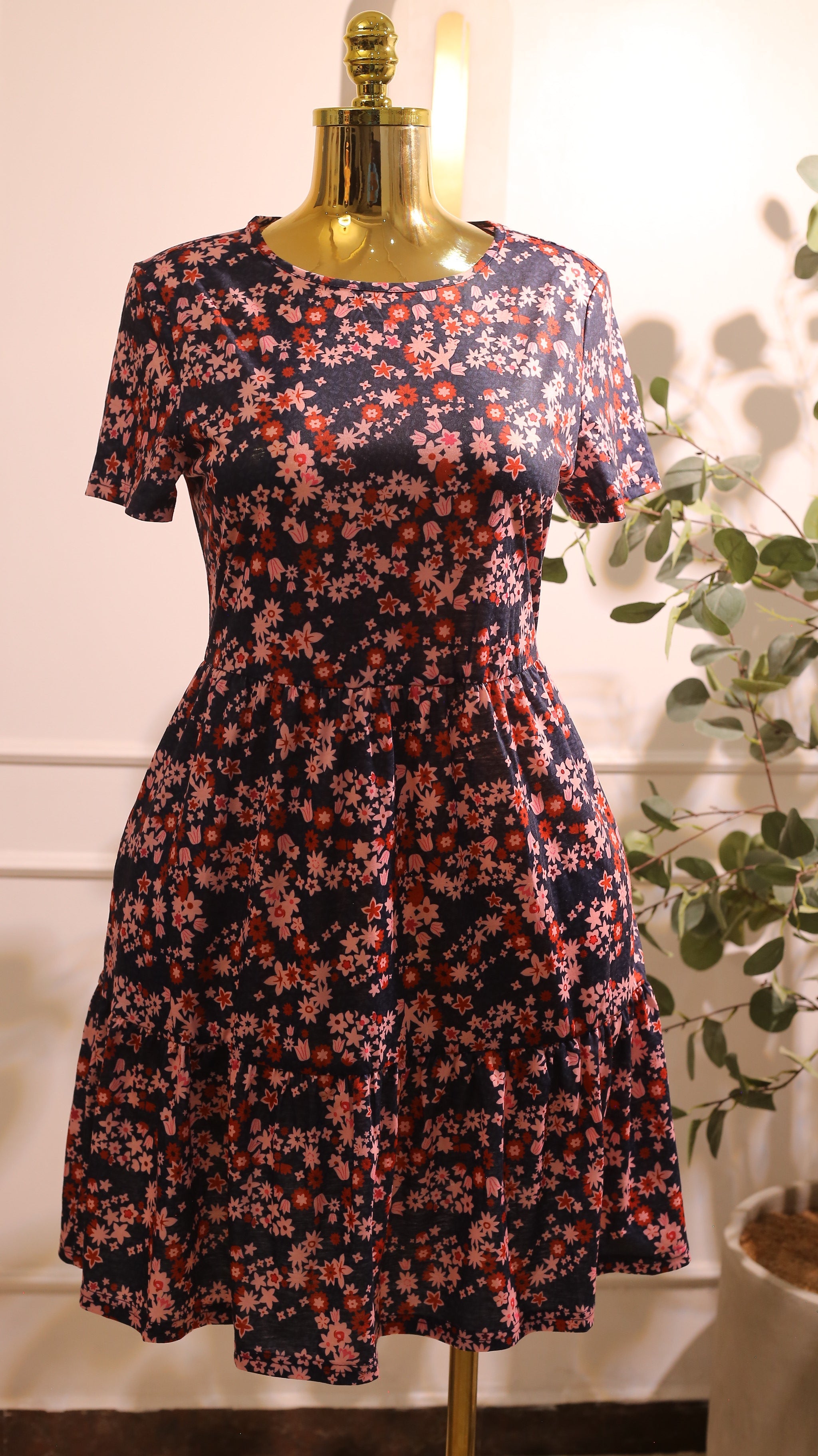 Women'S Dark Blue Casual Short-Sleeve A-Line Sundress With A Pink And Red Floral Or Star Pattern