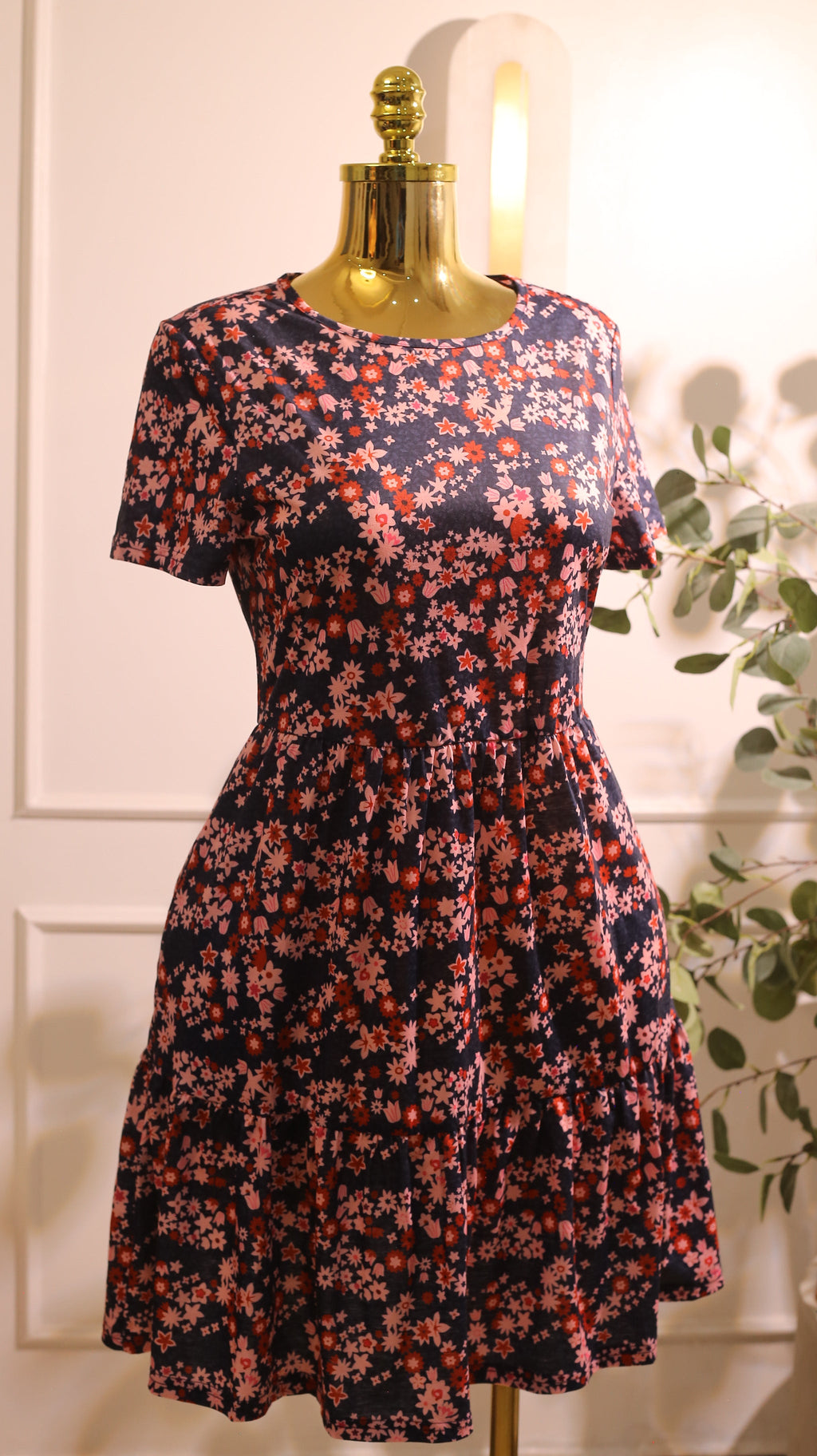 Women'S Dark Blue Casual Short-Sleeve A-Line Sundress With A Pink And Red Floral Or Star Pattern